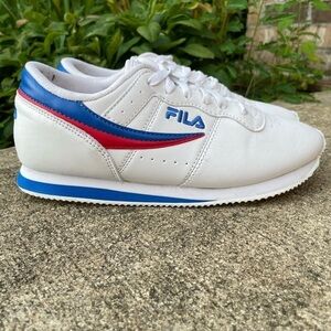 Fila sneakers size 6